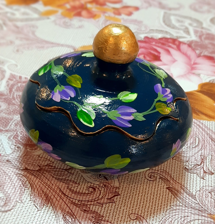 قندان نقاشی شده سفالی ۱۰